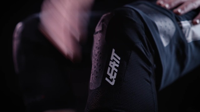 Amazon.com: Leatt Chest Protector ReaFlex Women #S/M 160-172cm