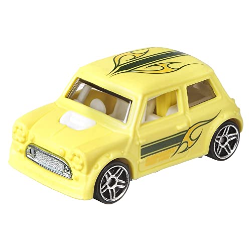 Hot Wheels Color Shifters - Coche coleccionable - GVL70 ~ Mini Cooper ~ Vehículo fundido que cambia de color ~ Verde a Amarillo