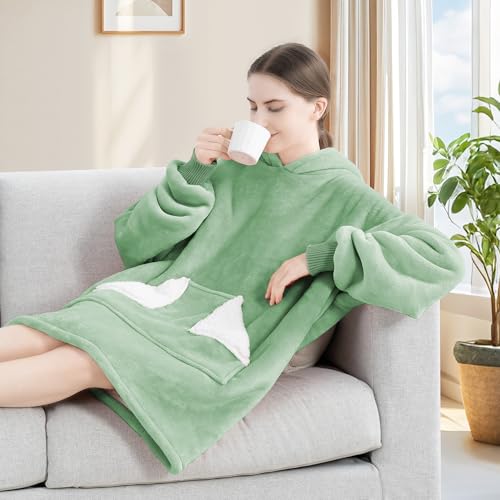 Touchat Wearable Blanket Hoodie, Oversized Sherpa Blanket Sweatshirt with Hood Pocket and Sleeves, Gifts Hooded Blanket for Adult Women Men (Light Green)