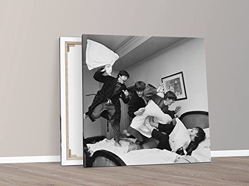 Impression des Beatles – Toile The Pillow Fight – The Beatles, Toile Pillow Fight – Toile encadrée | 30x30cm - Les Beatles, Paul McCartney, John Lennon, RIngo Starr, George Harrison Impression des Beatles - Toile The Pillow Fight - The Beatles, Toile Pillow Fight - Toile encadrée | 30x30cm – Image 3
