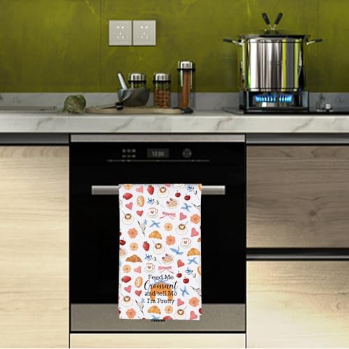 Torchon de cuisine croissant : l'accessoire parfait contre la routine
