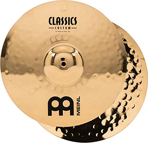 Classics Custom Brilliant Hihat Medium — offrono una risposta piuttosto luminosa e calda con un suono hihat aperto e nitido — Quando questi hihat vengono suonati chiusi, si ottiene tutta la definizione necessaria per singoli e doppi roventi- suonati aperti inviano un potente e luminoso effetto crash da guidare attraverso gli amplificatori carichi di distorsione