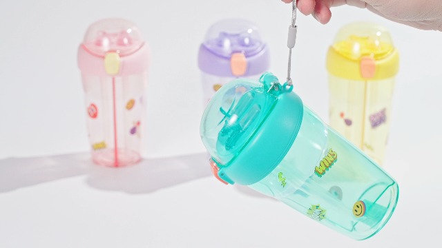Amazon | GEITOO ボトル 水筒 430ml ポータブルストロースポーツ