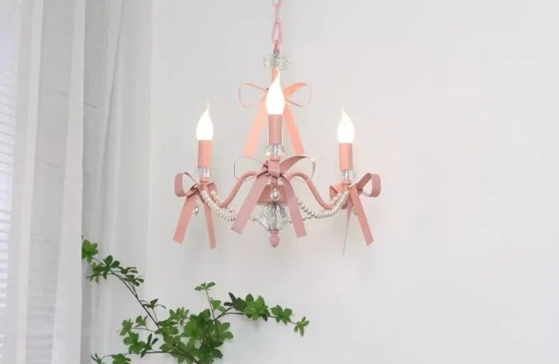 Lustres cristal rose pour sublimer un salon sombre avec 3 lampes Warm Light