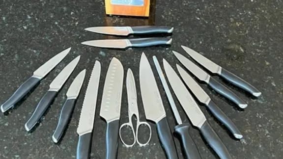 Juego de cuchillos de cocina de alta calidad de 15 piezas  Incluye cuchillo de chef, cuchillo de pan, cuchillo de cortar, cuchillo sankotu, cuchillo