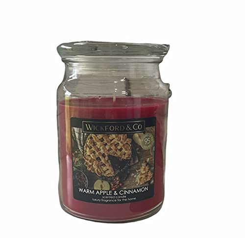 Wickford & Co Christmas Spirit Scented Candle - up to 95 hours burn time (Warm Apple & Cinnamon)
