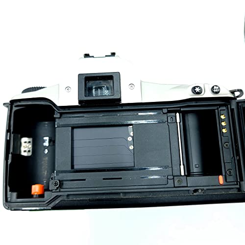 Canon EOS Rebel 2000 35mm Film SLR Camera Kit with 28-80mm Lens