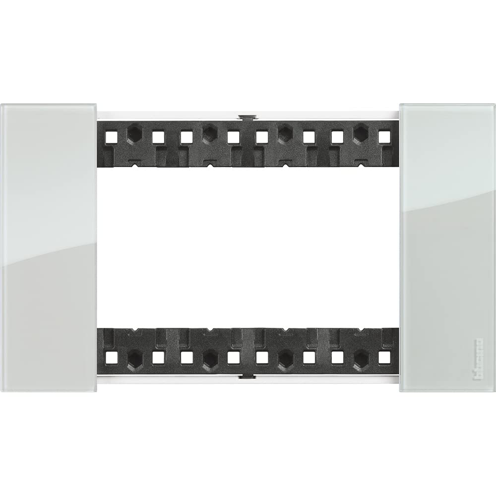 Plaque 4 modules haut de gamme Living Now Sky plastique bimatière