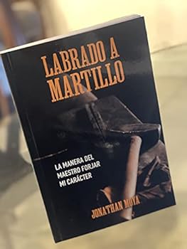 Paperback Labrado A Martillo [Spanish] Book