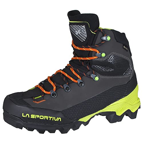 Scarponi Scarpa Ribelle HD VS La Sportiva Aequilibrium LT GTX