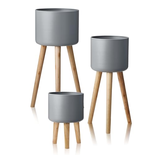 KHG 3er Set Blumentopf Pflanzkübel Grau | Pflanzenständer im Scandi Look | Übertopf aus Metall wasserfest mit Holzbeinen, ideal für Wohnräume & Büro