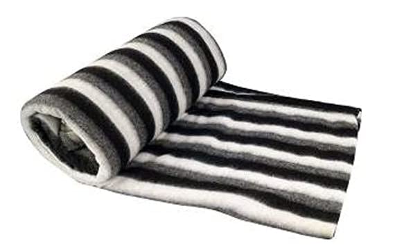 wavva Wavva® Polyester & Polyester Blend 500 TC Blanket (Single_Black and White), reversible, Pack of 1-picture-5