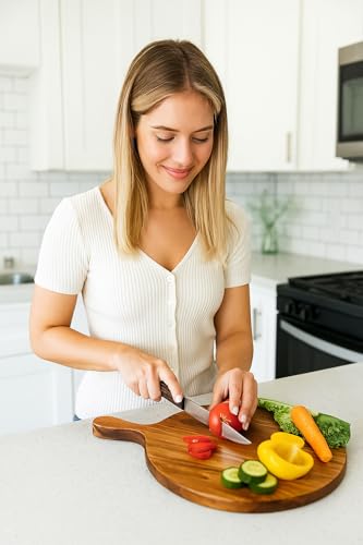Tabla de cortar redonda de madera con mango y cuerda para colgar | Bandeja para servir pizza de 12 pulgadas | Tabla de corte rústica de madera y bandeja para fiestas (Diseño 2) miniatura 6
