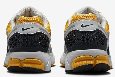 Nike Zoom Vomero in University Gold4