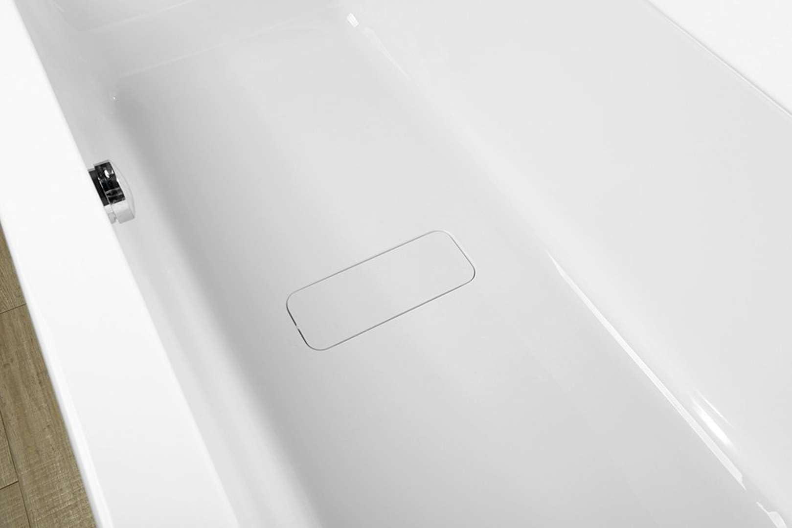 Badewanne MARLENE 200x90x48cm, Acryl in weiß, mit Wannenfüßen