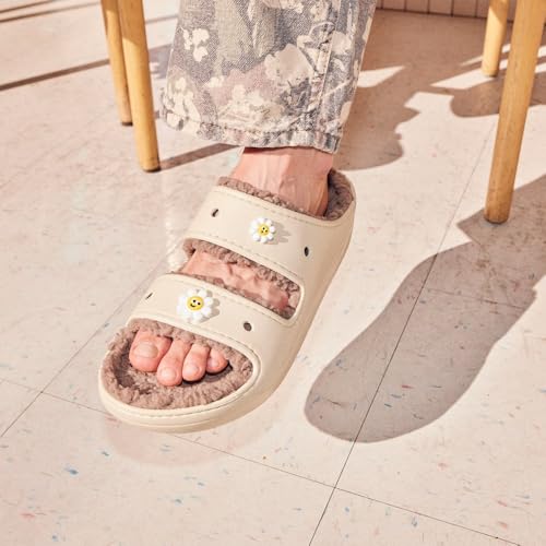 CROCS（クロックス）『クラシックコージーサンダル』