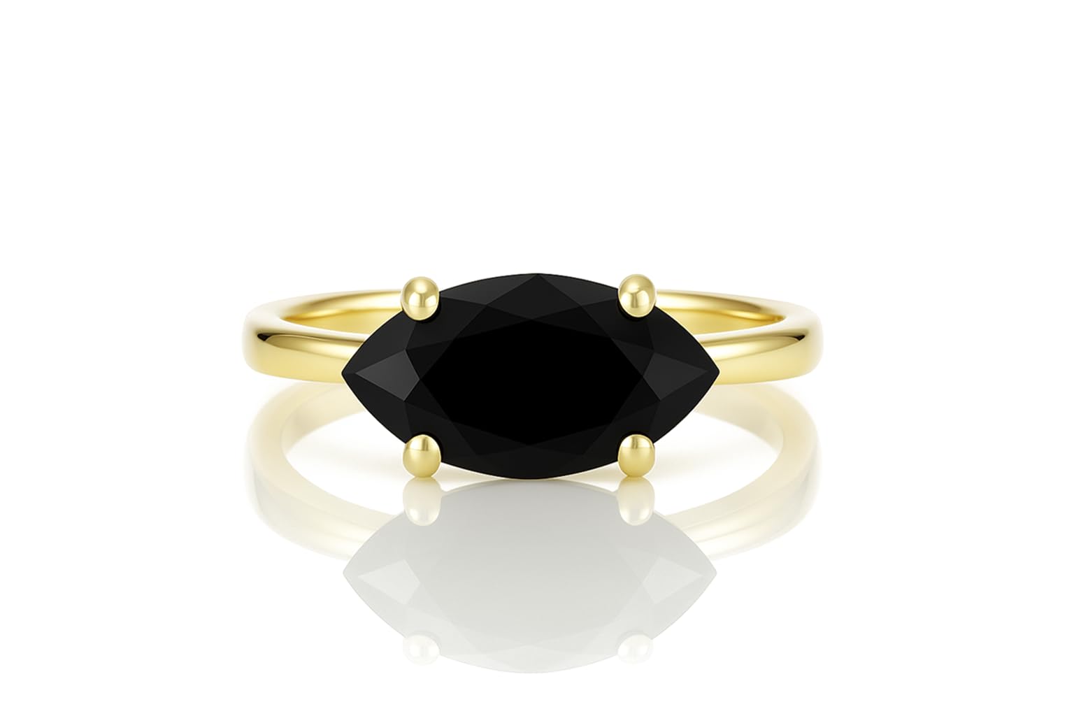 Bague onyx noir minimaliste en or empilable pour accessoiriser vos tenues de bureau - 11