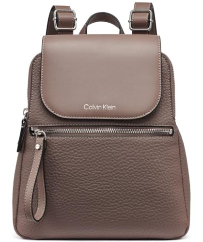 Calvin Klein Mochila com aba Reyna Novelty Key Item, cacau, tamanho único, Cacau, One Size, Mochila Reyna Novelty Key Item Flap