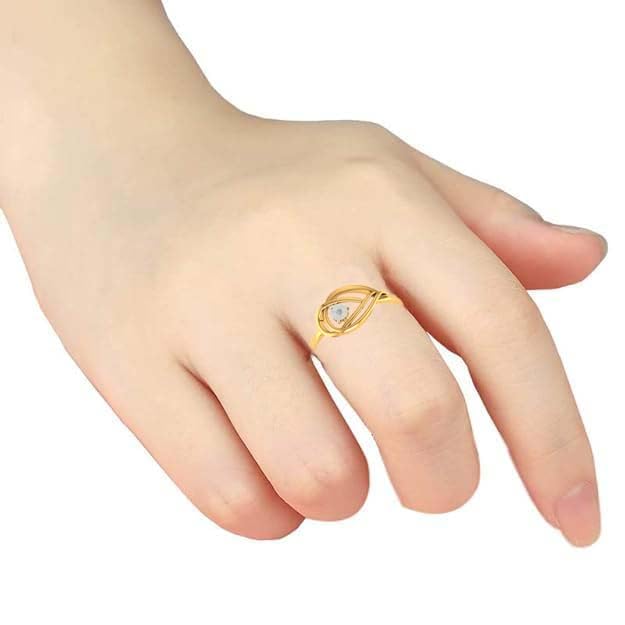 Image of DISHIS 18K Yellow Gold and Diamond Ring For Women