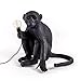 Seletti 14922, Monkey Lamp - sitzend, Harz, schwarz, 45 x 39 x 36 cm