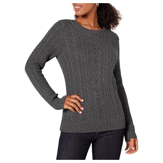 25 Chic Winter Work Outfits for Women – Stylish Office Looks for Cold Weather Crewneck Sweater