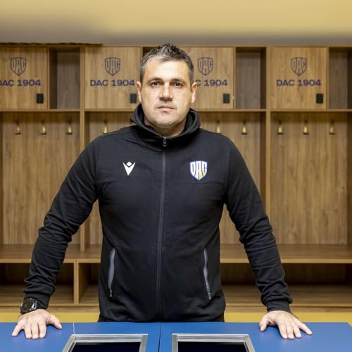 &bdquo;Nie som alibista. Chceme titul!&ldquo; Tr&eacute;ner DAC Dunajsk&aacute; Streda Braňo Fodrek o kab&iacute;ne, tlaku i ramad&aacute;ne