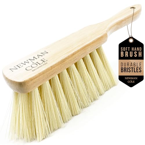 Newman and Cole Cepillo de Mano de Madera Natural Con Cerdas Duras o Suaves - Naturales o Sintéticas