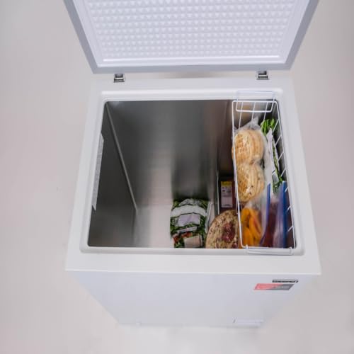 ARCTIC CHEF RFRF710-WHITE RCA Chest Freezer, Up to 197 L, 7 Cu. Ft. Capacity, White on Fridge.com