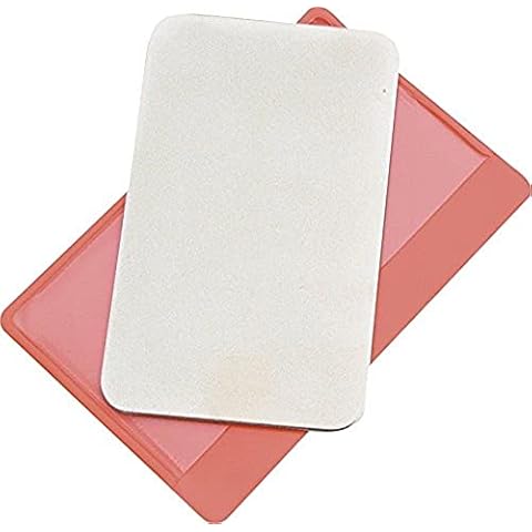 DMT D3F 3-Inch Dia-Sharp Credit Card Sized Fine Sharpener - red Cover