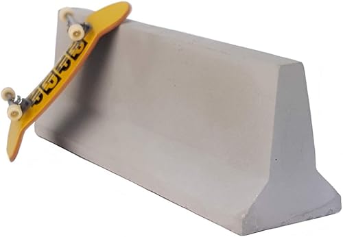 Miniatura 4 de Acacia Grove Jersey Barrera para Skatepark de Diapasón - Escala 1:12, Hecho de Hormigón