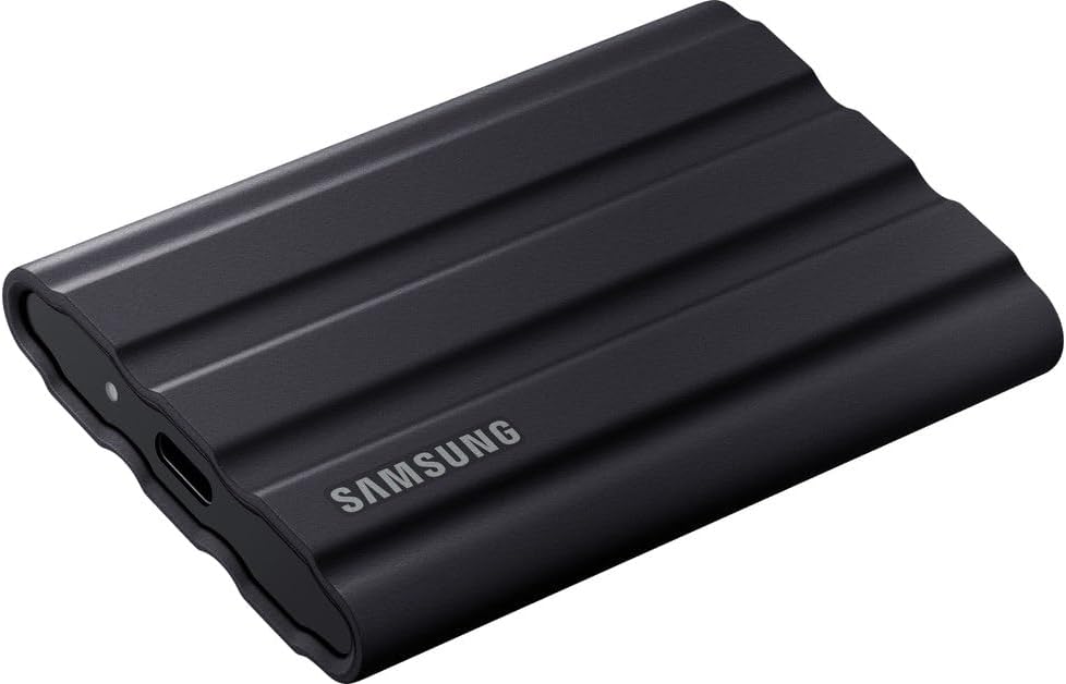 Portable SSD T7 Shield, 1TB, USB 3.2 Gen.2, 1050MB/s Read, 1000MB/s Write, Robust External Hard Drive Outdoor for Mac, PC and Smartphone, Black, MU-PE1T0S/EU