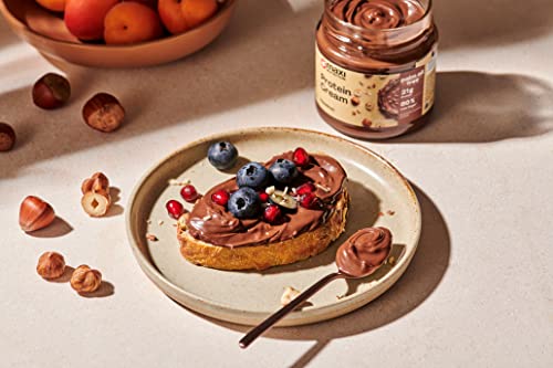 MaxiNutrition Protein Cream Haselnuss-Nougat 200g im Glas, Schokoladenaufstrich mit 21% Protein- und 24% Haselnussanteil, mit nur 7,7 Gramm Zucker (80% weniger als herkömmliche Streichcremes)