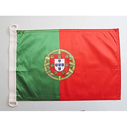 AZ FLAG - Drapeau Portugal - 45x30 cm - Pavillon Nautique Portugais Spécial Bateau Et Extérieur En Maille Bloquée Avec Anneaux Plastiques Intégrés - 30g