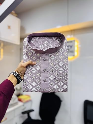 Image of Men's Silk Blend Solid Straight Kurta