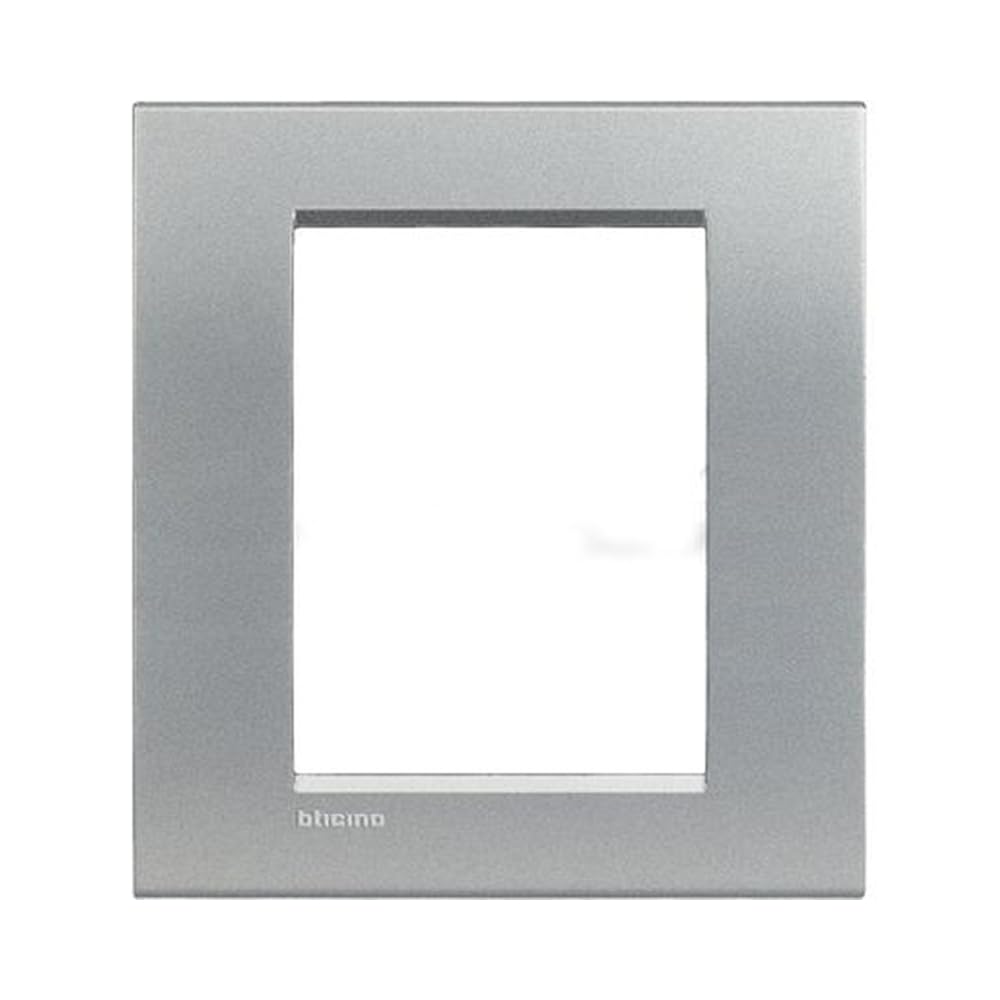 Placa 3+3M TECH de diseño italiano minimalista y alta durabilidad para pared 2