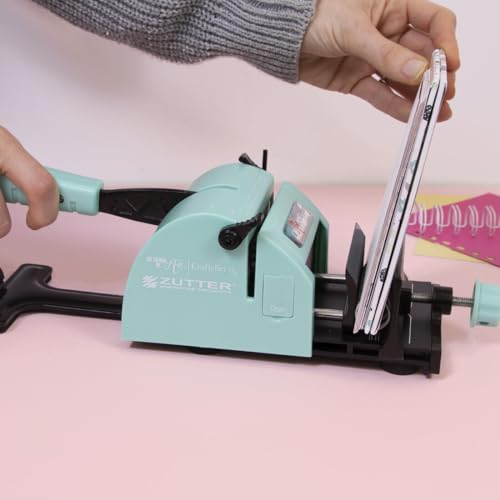 Craftelier - Zutter Bind It All Bindegerät mit ausziehbarem Arm | Ideal zum Binden mit Ringgrößen von 0,3125 cm (5/16) bis 3,12 cm (1 1/4) | Farbe Türkis und Schwarz