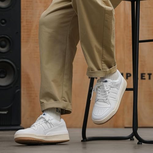 Baskets blanches de sport pour hommes look urbain décontracté
