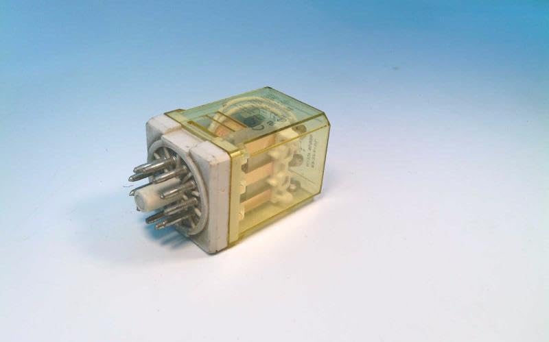 IDEC RR3PA-ULCAC120V 11 PIN Terminal, 120 VAC Coil, 3 Poles 3PDT, 50/60 HZ, Check Button W LED Indicator, Power Relay, RR Series, Rugged Industrial 10 AMP