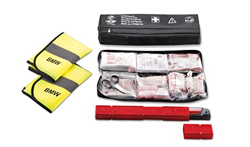 La borsa compatta contiene tutto ciò di cui hai bisogno in caso di emergenza. Due giubbotti di sicurezza con strisce riflettenti in una taglia XL, un triangolo di emergenza facile da installare e una borsa di pronto soccorso con forniture di primo soccorso sono in attesa di essere utilizzati. I vantaggi della borsa di emergenza in sintesi: Attrezzatura di protezione completa Set completo nel design delle fate per il primo soccorso Confezionato in un pratico set pronto all'uso Buona qualità