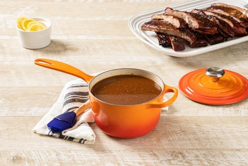 Le Creuset Signature Stielkasserolle aus Gusseisen, Rund, Ø 18 cm, 1,8 l, Für alle Herdarten inkl. Induktion geeignet, 2,942 kg, Ofenrot… – Ansicht 6