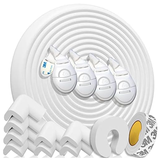 HAPPY CHLEA® Paraspigoli per Bambini in Gomma, Kit di Protezione e Sicurezza 6,4 M di Copertura Totale con Rotolo Paracolpi e 8 Angolari Morbidi, 1 Fermaporta e 4 Blocca Cassetti. Certificato