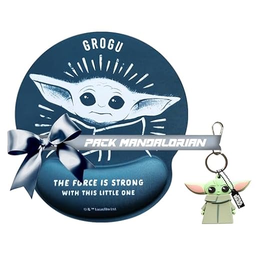 WONDEE Pack Mandalorian Star Wars Regalos de Baby Yoda Grogu, Pendrive Llavero Original USB 32 GB + Alfombrilla Ratón Ergonómica de Grogu - Regalos Originales, Star Wars Merchandising Oficial | Ya disponible en tu tienda friki favorita! En mundofriki.es!