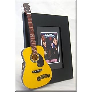 ARTSTUDIO35 Nancy & Ann Wilson Cadre Photo Guitare Miniature Heart - Les Beatles, Paul McCartney, John Lennon, RIngo Starr, George Harrison