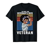 Fuerte veterana del ejército, mujeres negras del ejército estadounidense, chica de melanina, completa tu colección del día del veterano, día conmemorativo, accesorios del 4 de julio para ella (sudadera, collar, ropa, medallón, sombrero, pulsera, abalorio, collar, llavero, bandera, taza) con esta camiseta.