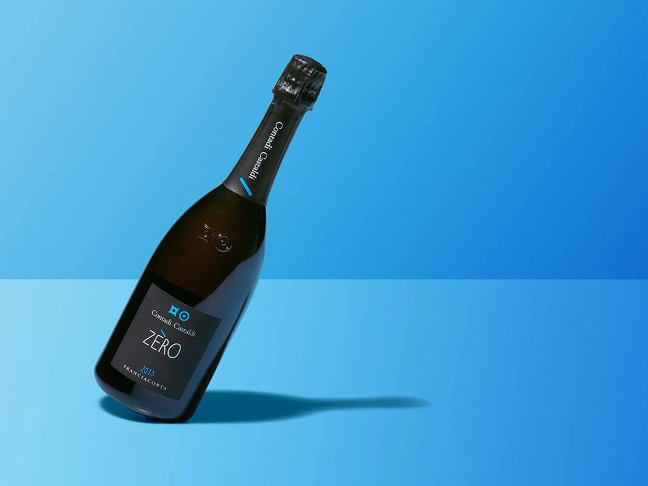 Contadi Castaldi Satén, DOCG - Bottiglia da 750 ml. Vino con 100% Chardonnay, Ottimo per Aperitivo & Zero, DOCG - Bottiglia da 750 ml. Vino con 50% Chardonnay, 50% Pinot Nero, Ottimo per Pesce