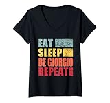 Eat Sleep Repeat est un cadeau personnalisé cool pour tous les hommes et les hommes. Également idéal comme idée cadeau pour votre meilleur ami, cousin pour un anniversaire ou Noël. Peu importe s'il s'agit d'un surnom ou d'un nom.