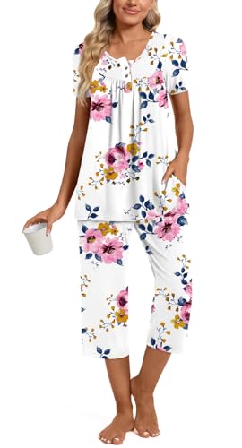 Image of Womens Summer Pajama Sets 2 Piece Short Sleeve Top and Capri Pants Plus Size Ladies Lounge Pjs Sets with Pockets
