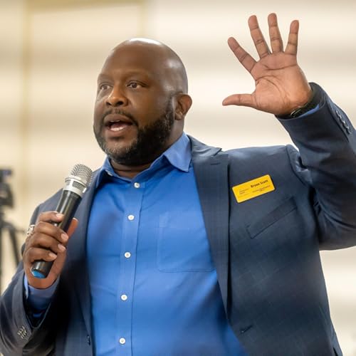 Jenn Lopez & Bryan Scott: A Man in a Woman's World Podcast Por  arte de portada