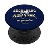 Büchlberg ist wie New York. Nur ganz anders! Witziger Spruch über die im Landkreis Passau gelegene Gemeinde in Bayern mit der PLZ 94124. Text in zeitloser Typographie und elegantem Look über Zeichnung der Skyline von Manhattan.