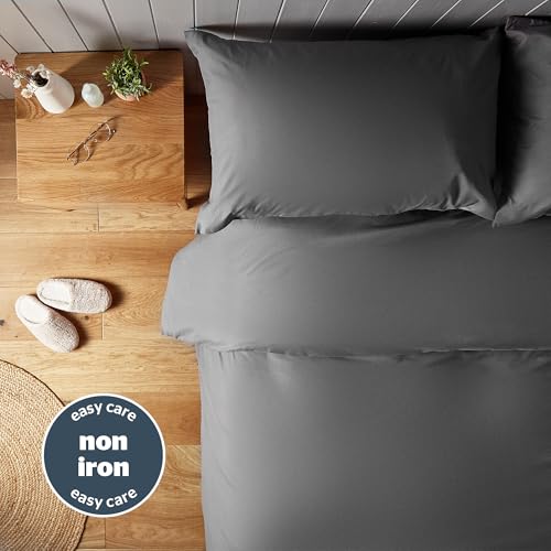 Silentnight Supersoft Duvet Set - Cosy & Comfortable Delicate Touch - Luxurious Easy Care Microfibre with Button Fastening - Stylish & Modern Duvet Quilt Cover + Pillowcase Bed Set, King, Charcoal - Image 3